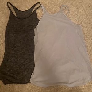 Bundle of 2 Lululemon tanks